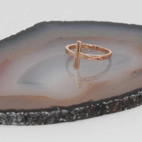 Jewelry ring band cross religious rose gold tone size 6.5 dainty minimalist new - Picture 3 of 3